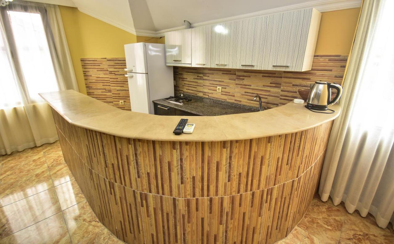 Family Apartments Батумі Екстер'єр фото