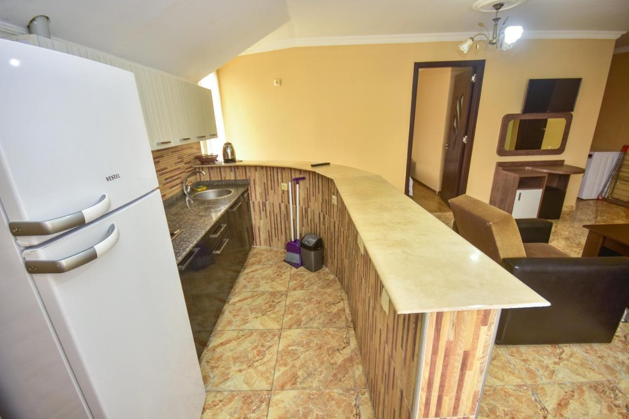 Family Apartments Батумі Екстер'єр фото