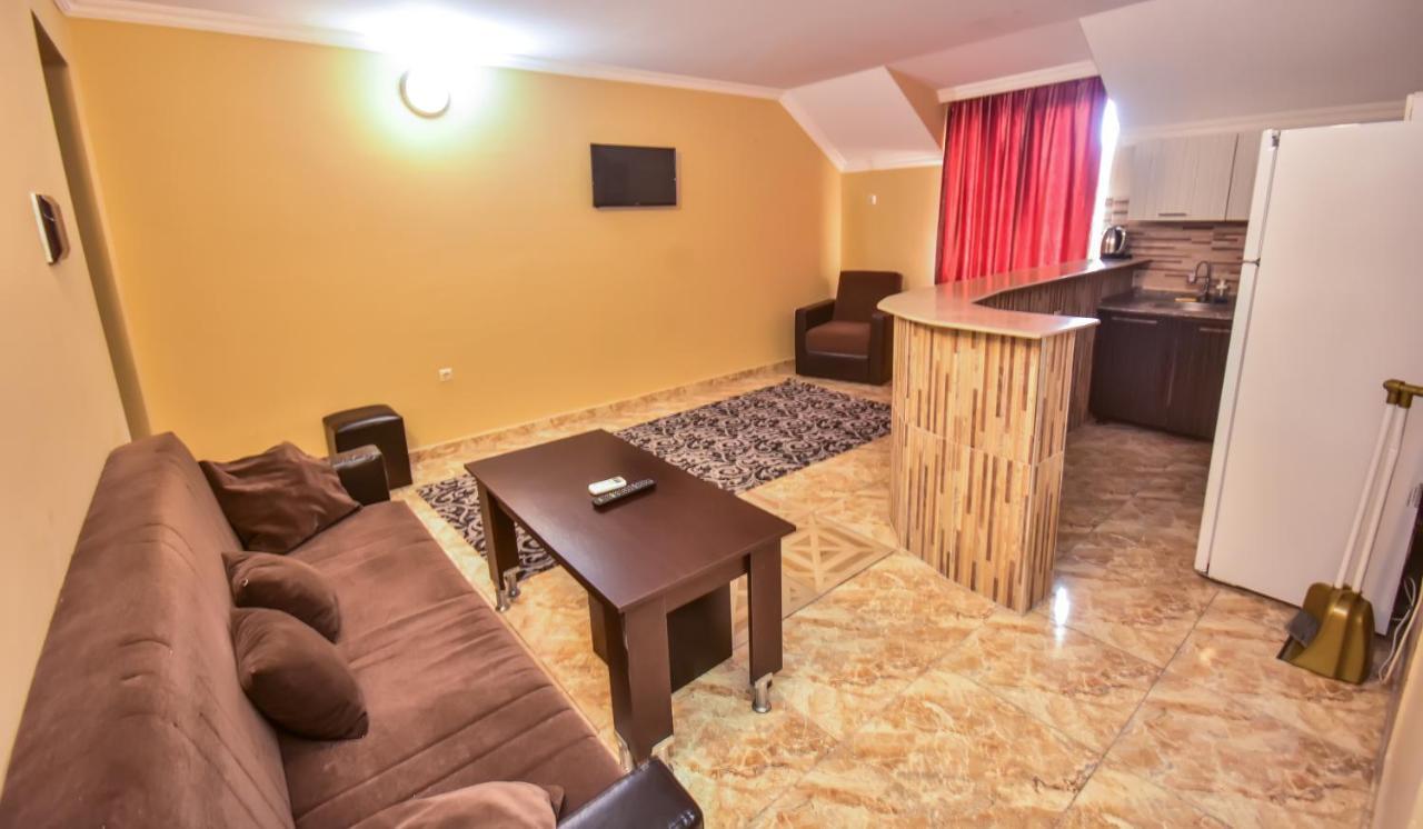 Family Apartments Батумі Екстер'єр фото