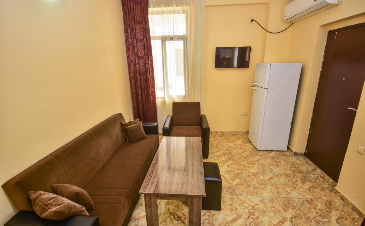 Family Apartments Батумі Екстер'єр фото